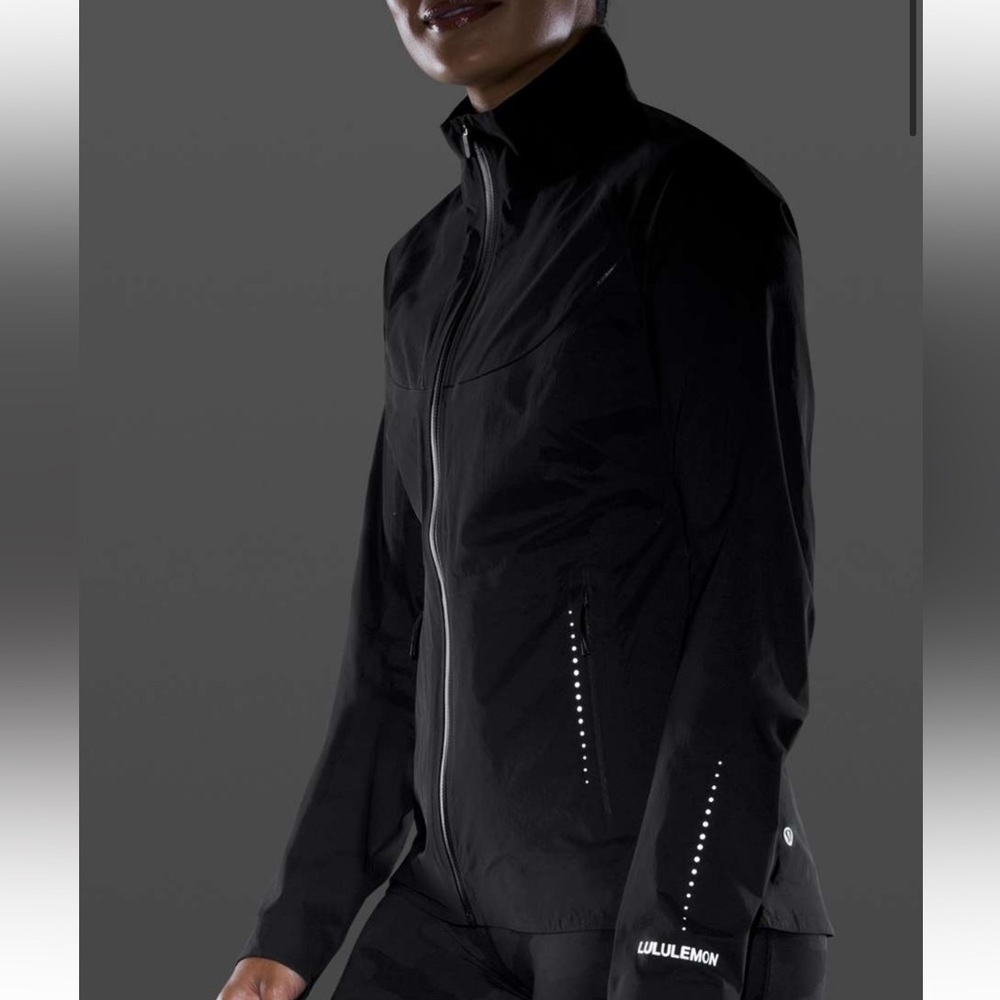 Lululemon Fast and Free Windbreaker - Picture 5 of 14